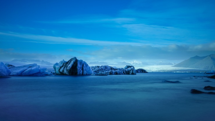 Iceberg blu nell'Artico