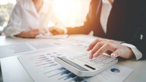 Come funziona la nuova flat tax per negozi ed uffici